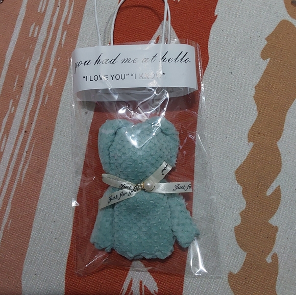 GIVEAWAY...Cute Teddy Bear towel - Picture 2 of 2